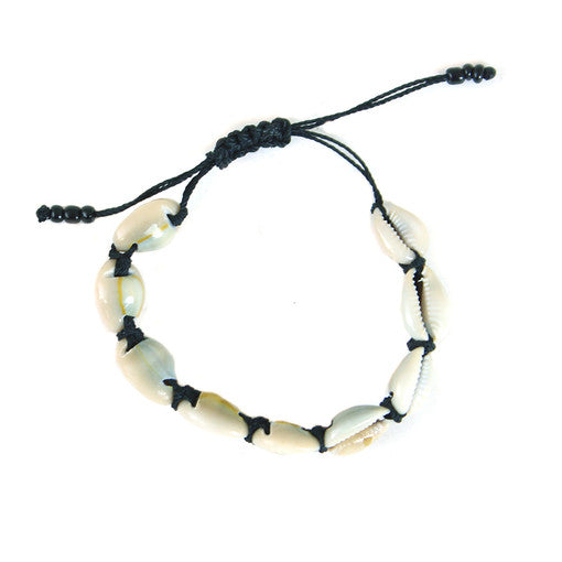 Kenyan cowrie shell bracelet included in African Heritage Jewelry Gift Set